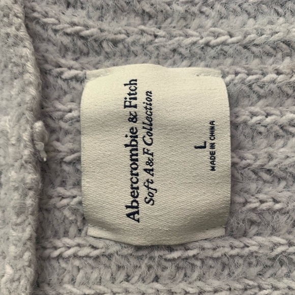 Abercrombie And Fitch Sweater - Picture 4 of 6